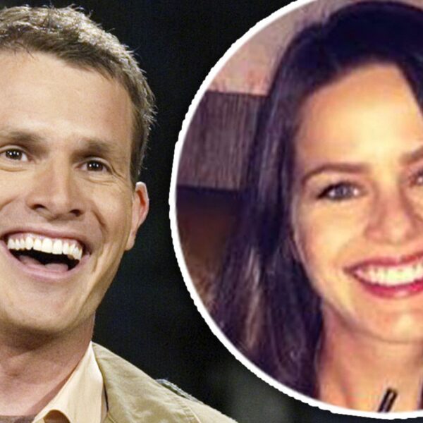 Daniel Tosh Wife