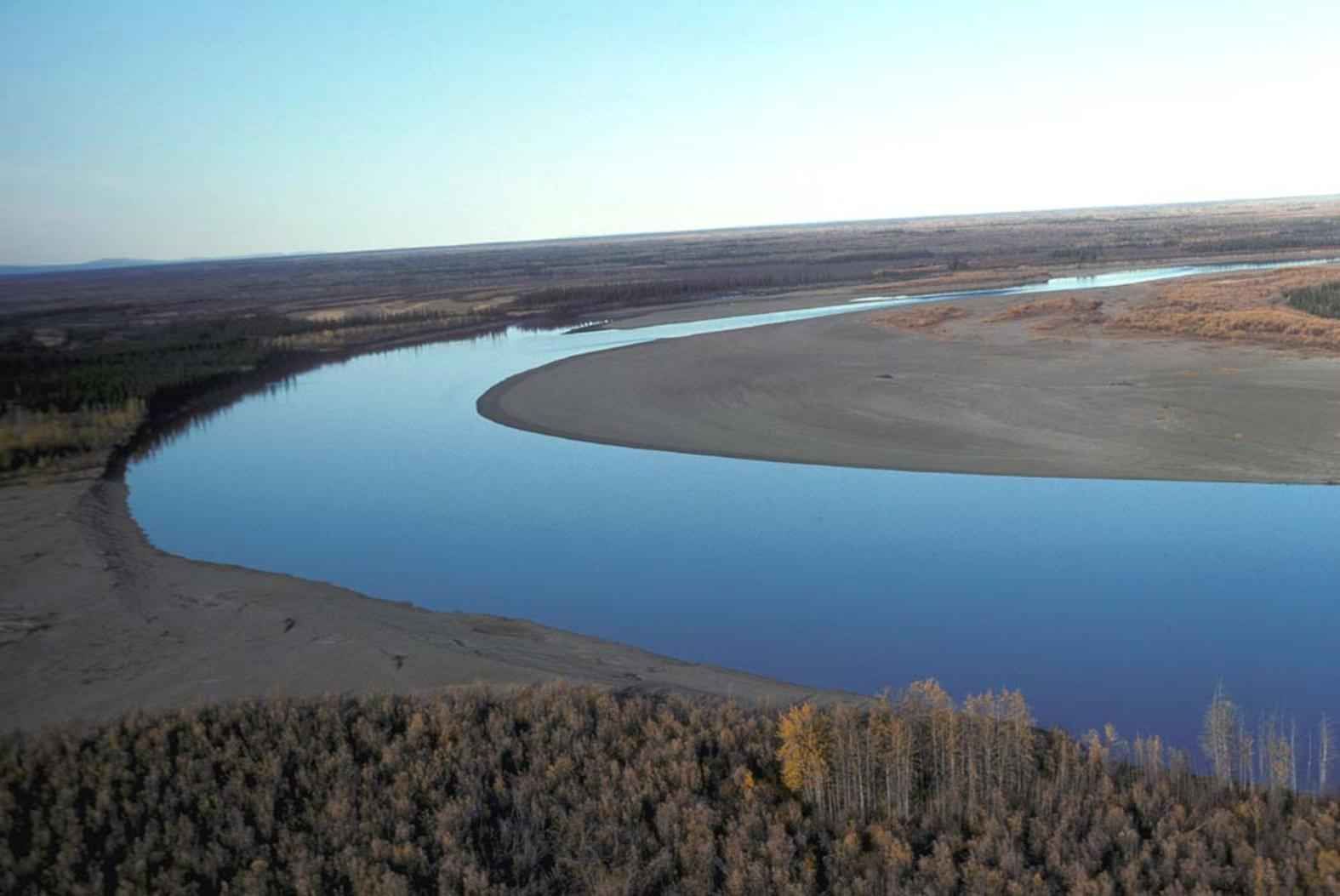 Aerial view of a remote Alaskan river like the ones near the Last Alaskans cast cabins