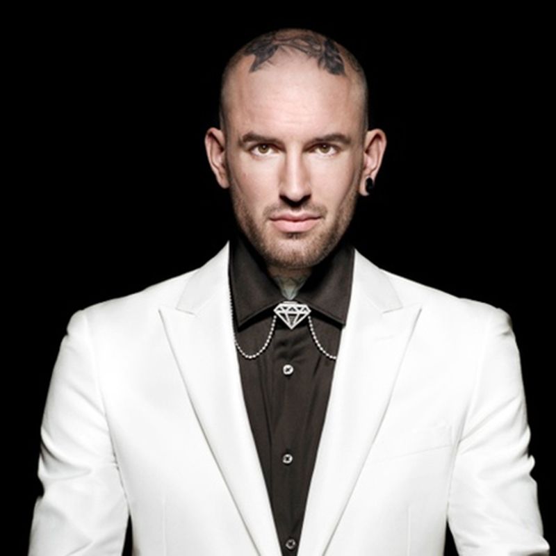 Portrait of Ben Saunders