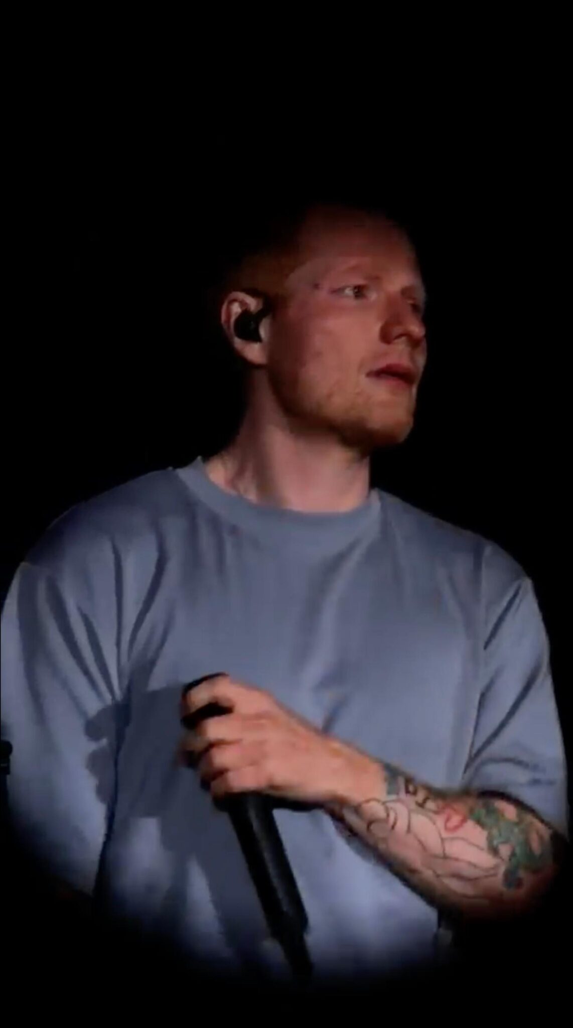 Ed Sheeran tears stage return at Philadelphia Loop Tour show