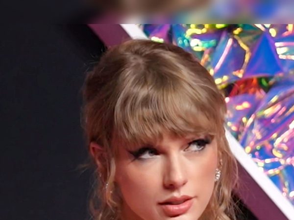 Taylor Swift on the red carpet at the 2023 MTV Video Music Awards