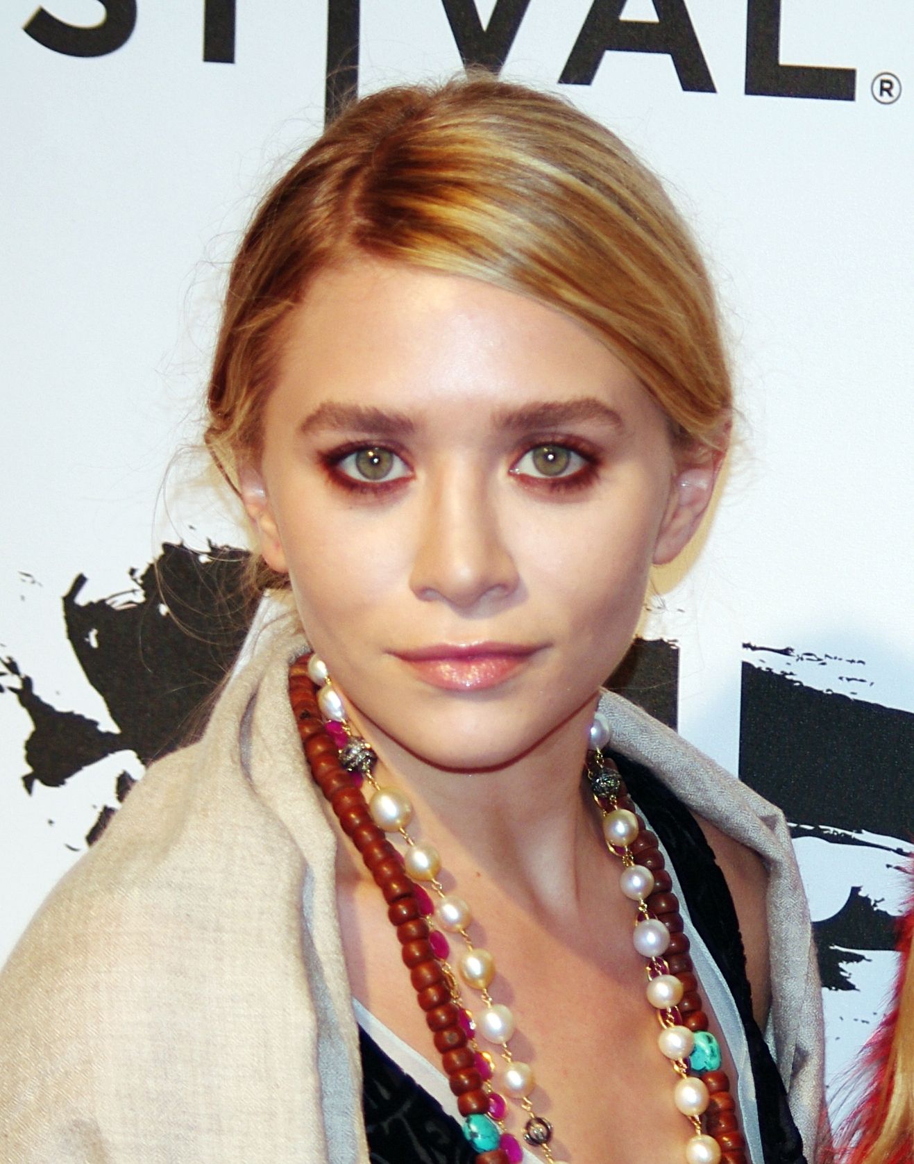 Ashley Olsen in 2011 — 90s child stars where are they now
