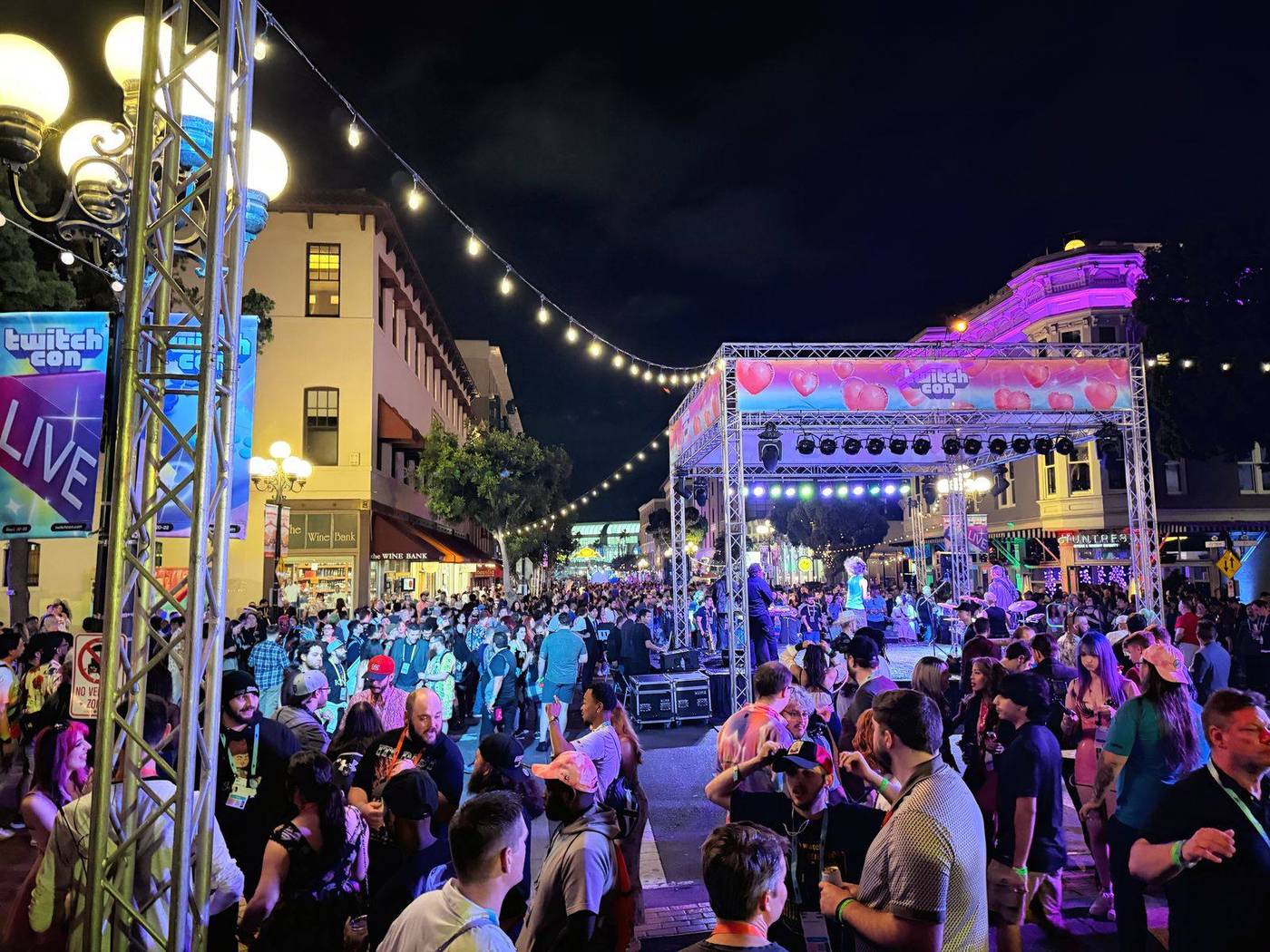 Crowd at the TwitchCon San Diego 2024 Block Party