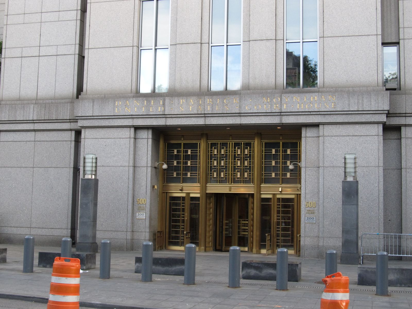 The entrance of the Daniel Patrick Moynihan United States Courthouse in Foley Square, Manhattan.