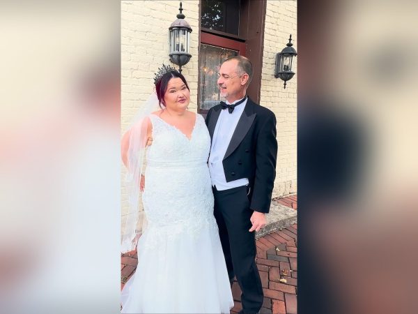Amy Slaton and Brian Lovvorn in their Halloween wedding attire