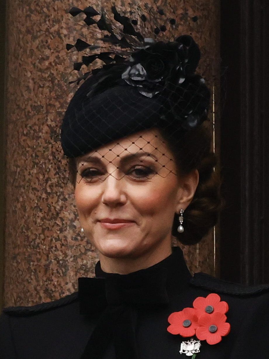 Catherine, Princess of Wales wearing a black fascinator and veil at the Remembrance Sunday ceremony in London, November 2024.