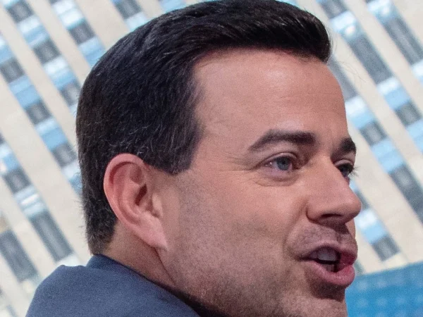 Carson Daly portrait, head and shoulders, smiling outdoors