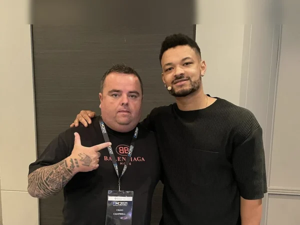 Steven Bartlett (right) posing with Craig Campbell at EMC2021 in Brighton