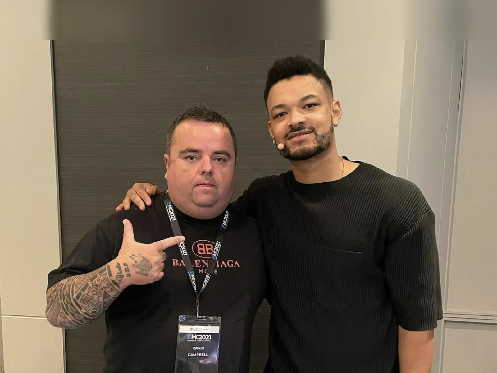 Steven Bartlett (right) posing with Craig Campbell at EMC2021 in Brighton
