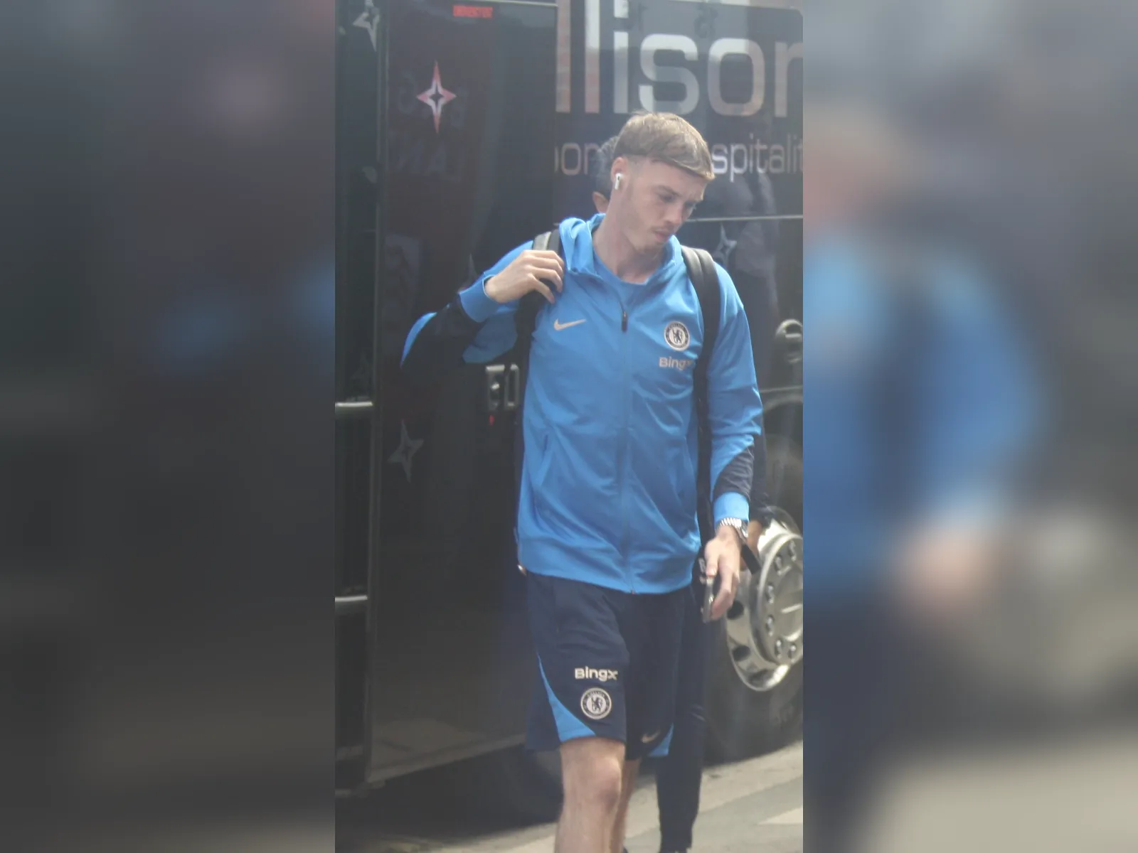 Cole Palmer in a Chelsea training kit, April 2025