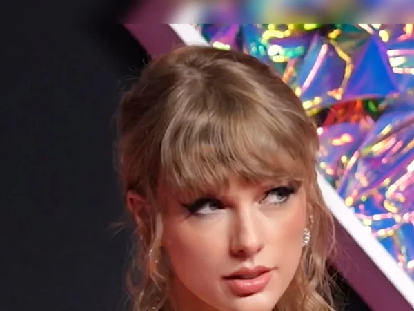 Taylor Swift portrait at the 2023 MTV Video Music Awards