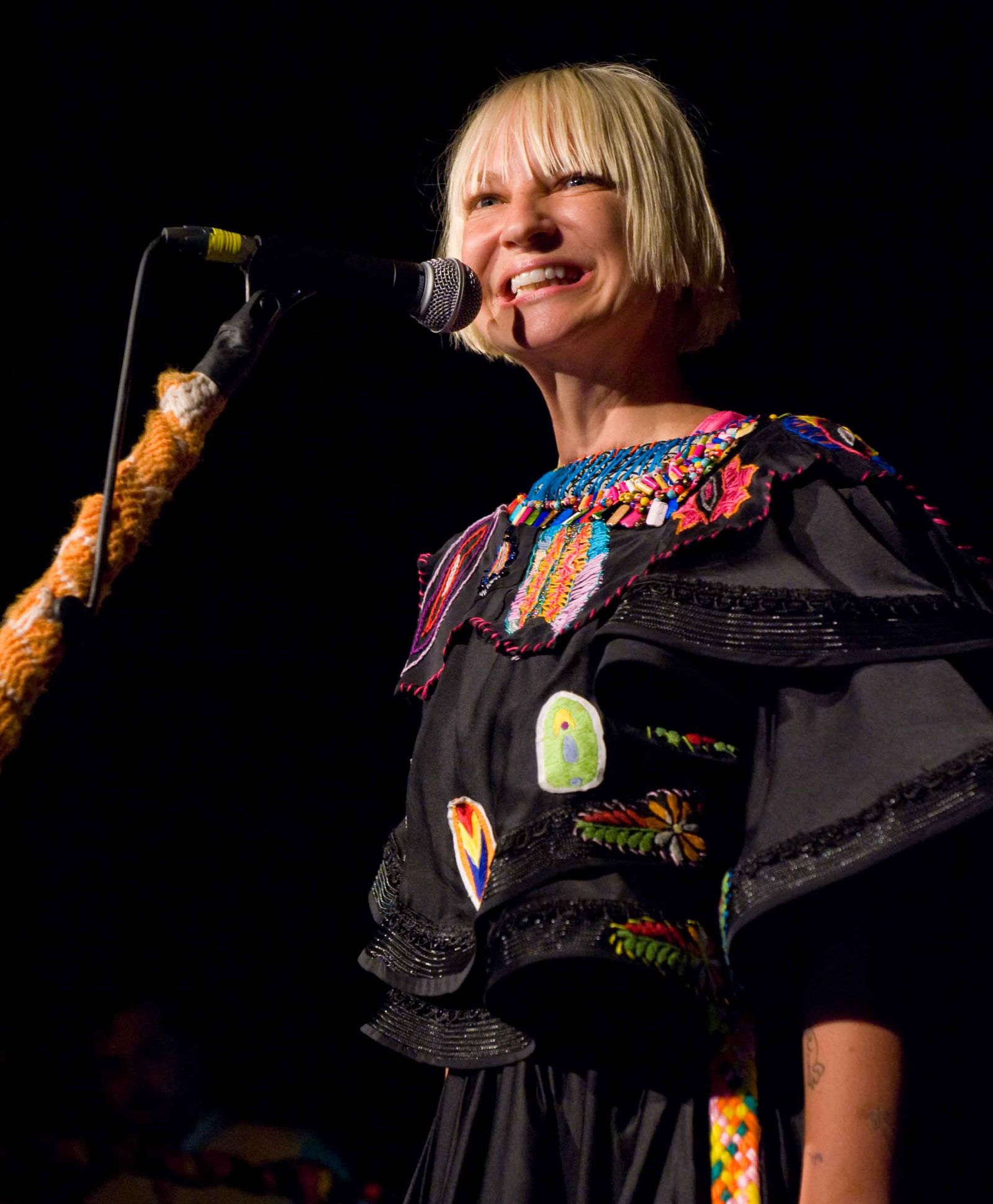 Sia performing live — one of the famous singers who wrote hit songs for other artists, including Rihanna's 'Diamonds' and Beyoncé's 'Pretty Hurts'